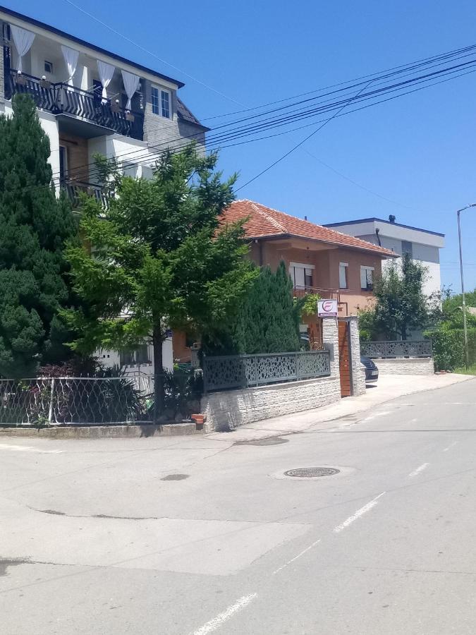 Finesi Apartments 2 Ohrid Eksteriør bilde